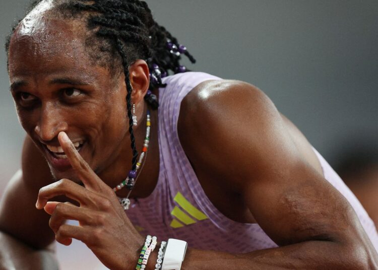 Alison dos Santos conquista ouro na etapa de Xiamen da Diamond League