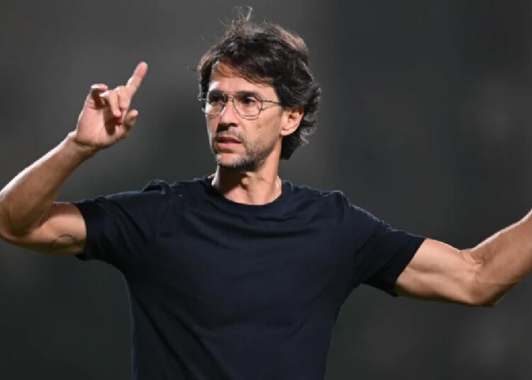 Flamengo avança por Marcelo Salazar para assumir equipe Sub-20