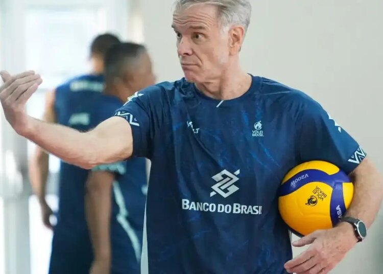 Bernardinho anuncia os inscritos do Brasil na Liga das Nações de Vôlei