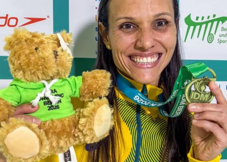 Carol Santiago é ouro, o 37º pódio do país no Internacional de Berlim