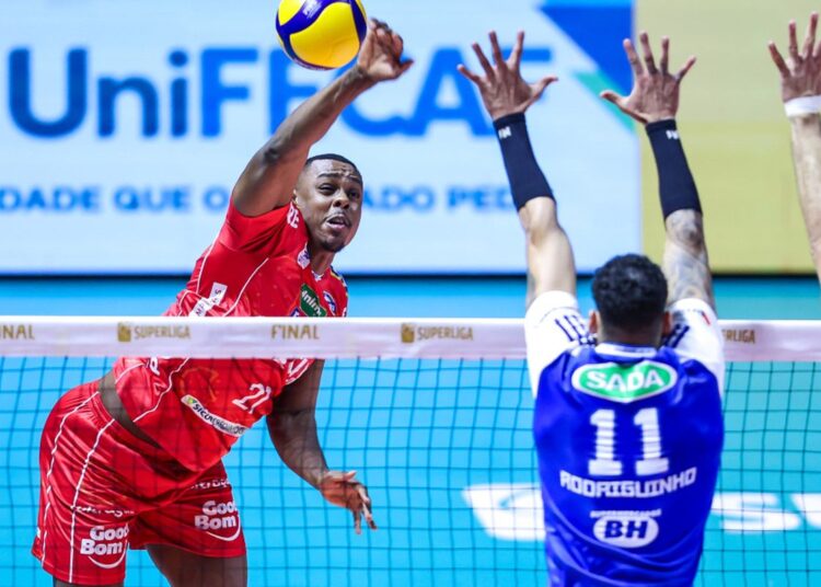Sada Cruzeiro vence Vôlei Renata e é decacampeão da Superliga