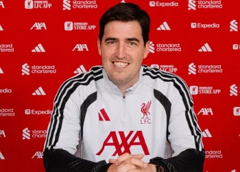 Quem é Andoni Iraola, novo técnico do Liverpool